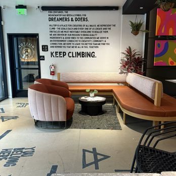 Hilltop Coffee and Kitchen - Seating area - Coffee & Tea Near Me - Los Angeles, California Hilltop Coffee and Kitchen - Seating area - Coffee & Tea Near Me - Los Angeles, California