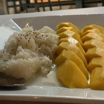 Panvimarn Thai Cuisine - Mango Sticky Rice - Thai Near Me - Long Beach, California Panvimarn Thai Cuisine - Mango Sticky Rice - Thai Near Me - Long Beach, California