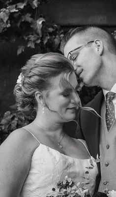 Wedding or Special Event Hair - With over decades of experience, I have helped many brides get ready for their wedding day. It's one of the most important days in your life - Call me today to book me for your wedding or special events. Wedding or Special Event Hair - With over decades of experience, I have helped many brides get ready for their wedding day. It's one of the most important days in your life - Call me today to book me for your wedding or special events.