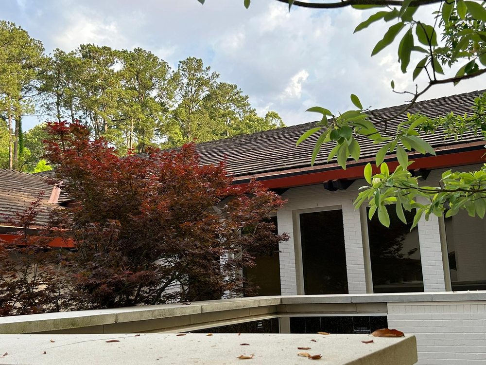 Slide of T&RV Construction