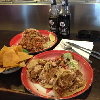 Maria Bonita - Two different tacos, guacamole and nachos. - Mexican Near Me - Berlin, BE Maria Bonita - Two different tacos, guacamole and nachos. - Mexican Near Me - Berlin, BE