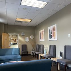 Towne Lake Dental Group - Lobby