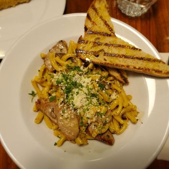Due' Cucina - Roosevelt - Mushroom & White Truffle Oil sauce, Classic Casarecce pasta, Homemade Pork Sausage, and Sourdough Bread - Italian Near Me - Seattle, Washington