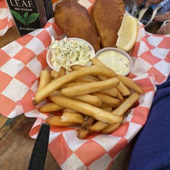 Georgetown Seafood - Fish and cups - Seafood Near Me - Washington, DC, District of Columbia