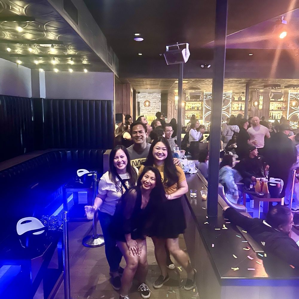 Beso - VIP area with booth seating and near the dance floor/dj booth - Dance Clubs Near Me - Downey, California Beso - VIP area with booth seating and near the dance floor/dj booth - Dance Clubs Near Me - Downey, California