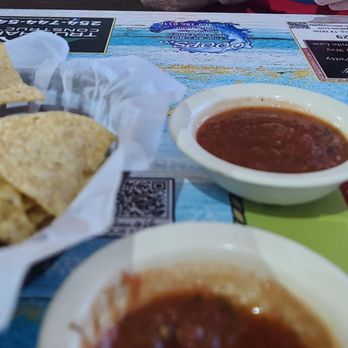 El Taco Jalisco II - Chips and salsa - Mexican Near Me - Hillsboro, Texas
