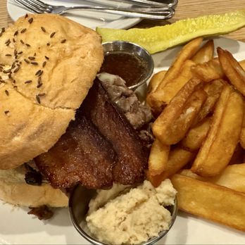 The Whip Tavern - Beef on weck with bacon - British Near Me - Coatesville, Pennsylvania