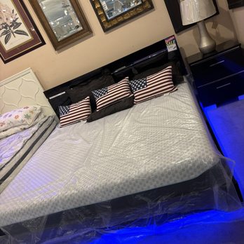 Furniture Factory - A black super king size bed with mattress. - Mattresses Near Me - Mesa, Arizona Furniture Factory - A black super king size bed with mattress. - Mattresses Near Me - Mesa, Arizona
