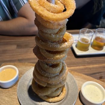 Yard House - Onion ring tower - Bars Near Me - Sunrise, Florida