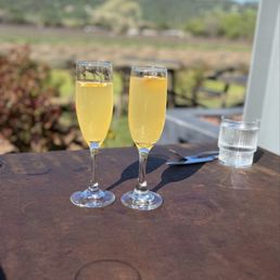 Pineapple mimosas