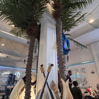 Seagull - Interior decor - Seafood Near Me - Paterson, New Jersey