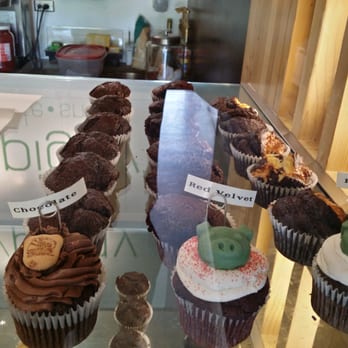 Skinny Piggy Bakery - Several delicious options to choose from. - Cupcakes Near Me Skinny Piggy Bakery - Several delicious options to choose from. - Cupcakes Near Me