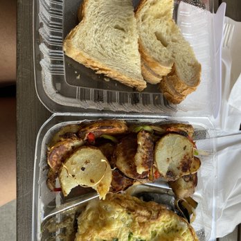 Euro Cafe - Veggie omelette with potatoes and sour dough. - Portuguese Near Me - Claremont, California Euro Cafe - Veggie omelette with potatoes and sour dough. - Portuguese Near Me - Claremont, California
