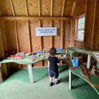 Brookhollow's Barnyard - Train set - Pumpkin Patches Near Me - Boonton, New Jersey