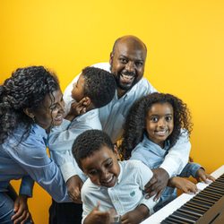 Minnesota School of Music - Minnesota School of Music piano student family portrait