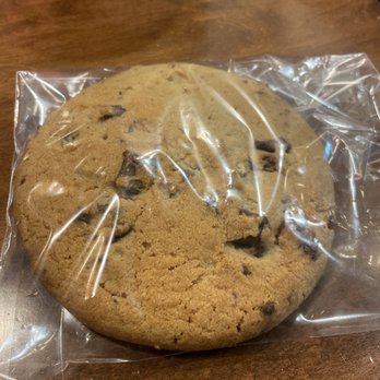 La Madeleine - Chocolate chip cookie - French Near Me - DFW Airport, Texas