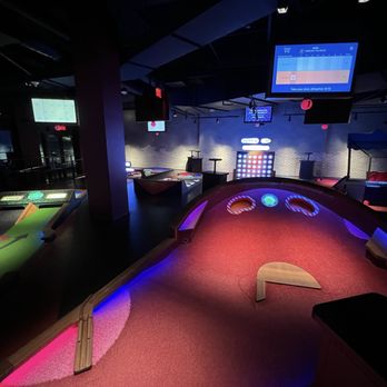 Puttshack - Nashville - Mini Golf Near Me - Nashville, Tennessee