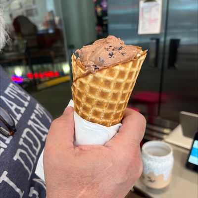 Gelato Boy by null