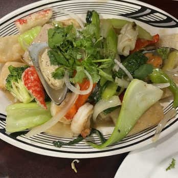 Cafe Hoang - Seafood and vegetables - Vietnamese Near Me - Chicago, Illinois
