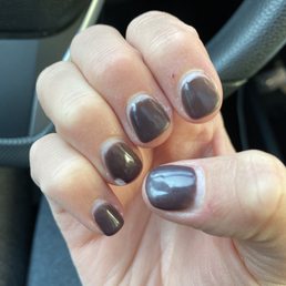 Gel manicure, 9 days later. It started chipping within the first week (5 days).