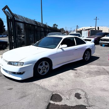 Unique Auto Body - S14 - Body Shops Near Me - Compton, California Unique Auto Body - S14 - Body Shops Near Me - Compton, California