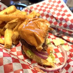 Clarksburg Tavern - Slippery Classic Tavern Burger