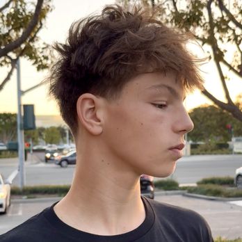 Dealers Barber Lounge - Men's Hair Salons Near Me - Irvine, California Dealers Barber Lounge - Men's Hair Salons Near Me - Irvine, California