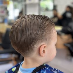 Chateau Barber Shop - Davi's haircut