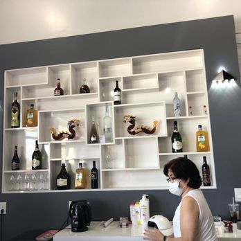 Zen Nail Bar - Bar area .... say what? - Nail Salons Near Me - Riverside, California
