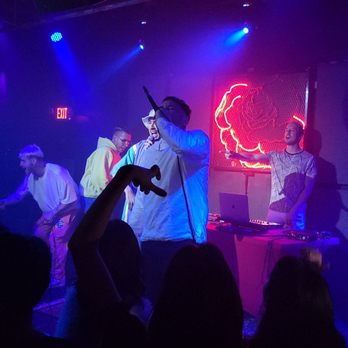 Las Rosas - Stage - Dive Bars Near Me - Miami, Florida