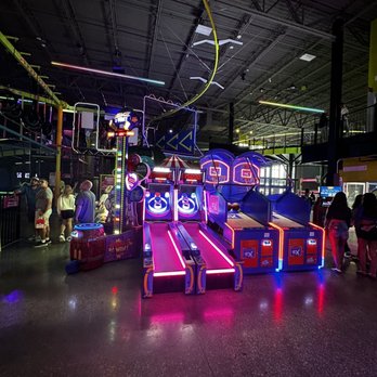 URBAN AIR TRAMPOLINE AND ADVENTURE PARK