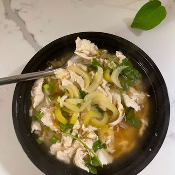 Aiyara Thai Bistro - Thai Near Me - Springfield, Oregon