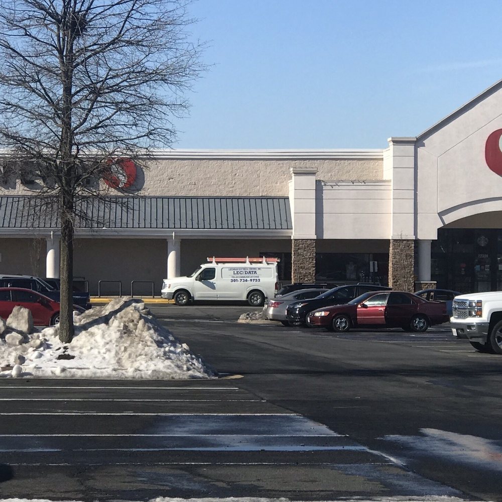 UNSafeway's mask policy is spreading the virus.