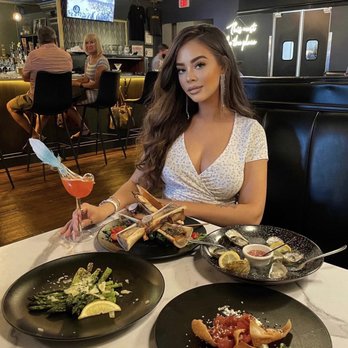 Tavern On Main - New American Near Me - Springfield, Oregon Tavern On Main - New American Near Me - Springfield, Oregon