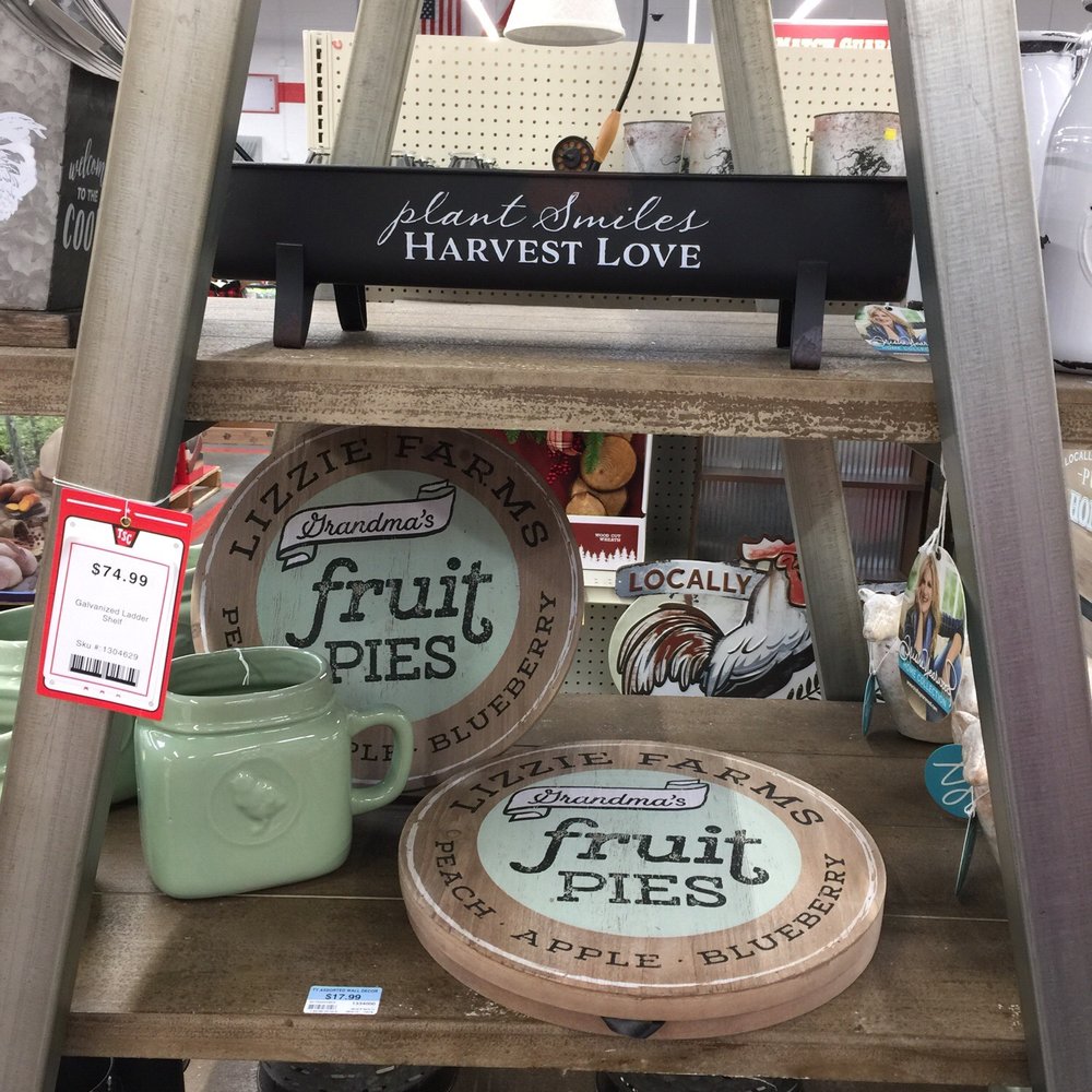 Tractor Supply - Department Stores Near Me - Palm Coast, Florida