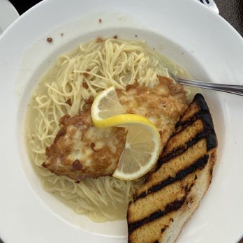 The Copper Kettle - Chicken Francese with garlic bread - American Near Me - Moneta, Virginia