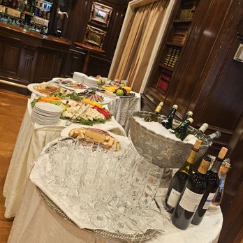 Westbury Manor - Appetizer buffet - Italian Near Me - Westbury, New York