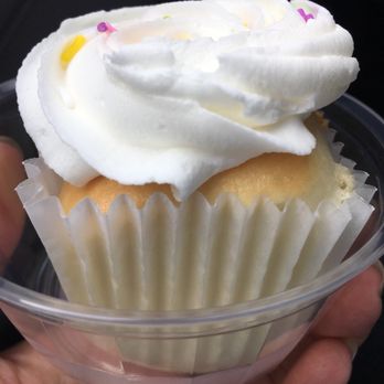 Occassions Cookies & Cakes - Square cupcakes - Desserts Near Me - Brampton, Ontario