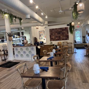 56 Social - Wine Bars Near Me - Shaker Heights, Ohio