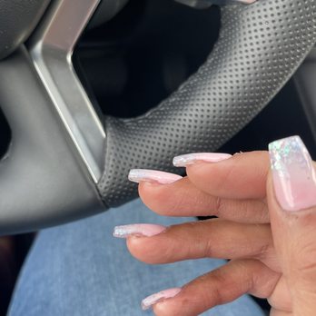 Allure Spa Nails - Missing sides - Nail Salons Near Me - York, Pennsylvania