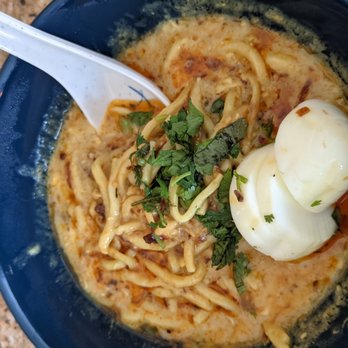 Pa Lian - (B0) Ohn-no-kauk-swe. Coconut milk chicken curry noodle soup. Flavorful and nourishing. - Burmese Near Me - Wheaton, Illinois