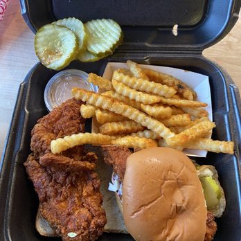 Dave's Hot Chicken - Chicken Shop Near Me - Franklin, Massachusetts Dave's Hot Chicken - Chicken Shop Near Me - Franklin, Massachusetts