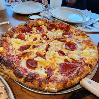 Hideaway Pizza - Pizza Near Me - Broken Arrow, Oklahoma