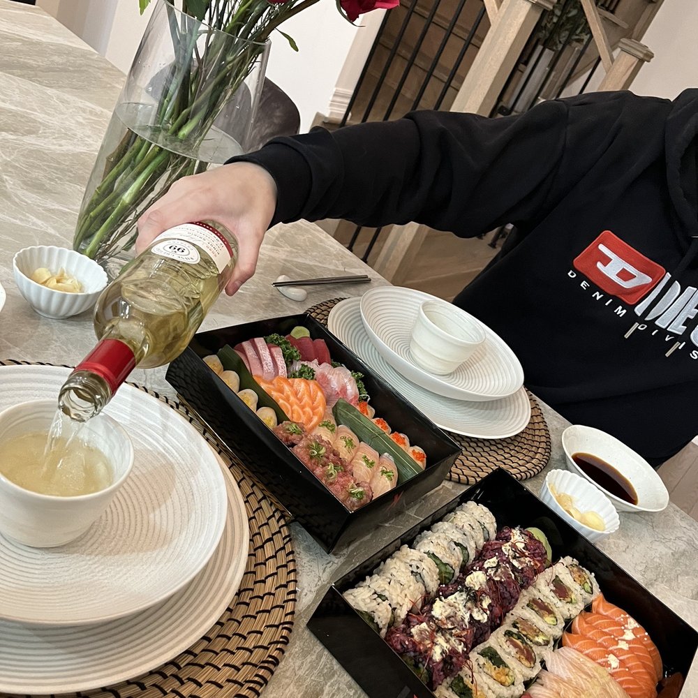 IKON Sushi Bar & Lounge - Bars Near Me - Markham, Ontario IKON Sushi Bar & Lounge - Bars Near Me - Markham, Ontario