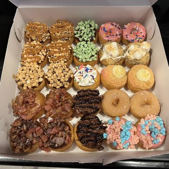 Van Dough - Assorted mini donuts - Donuts Near Me - Clearwater, Florida