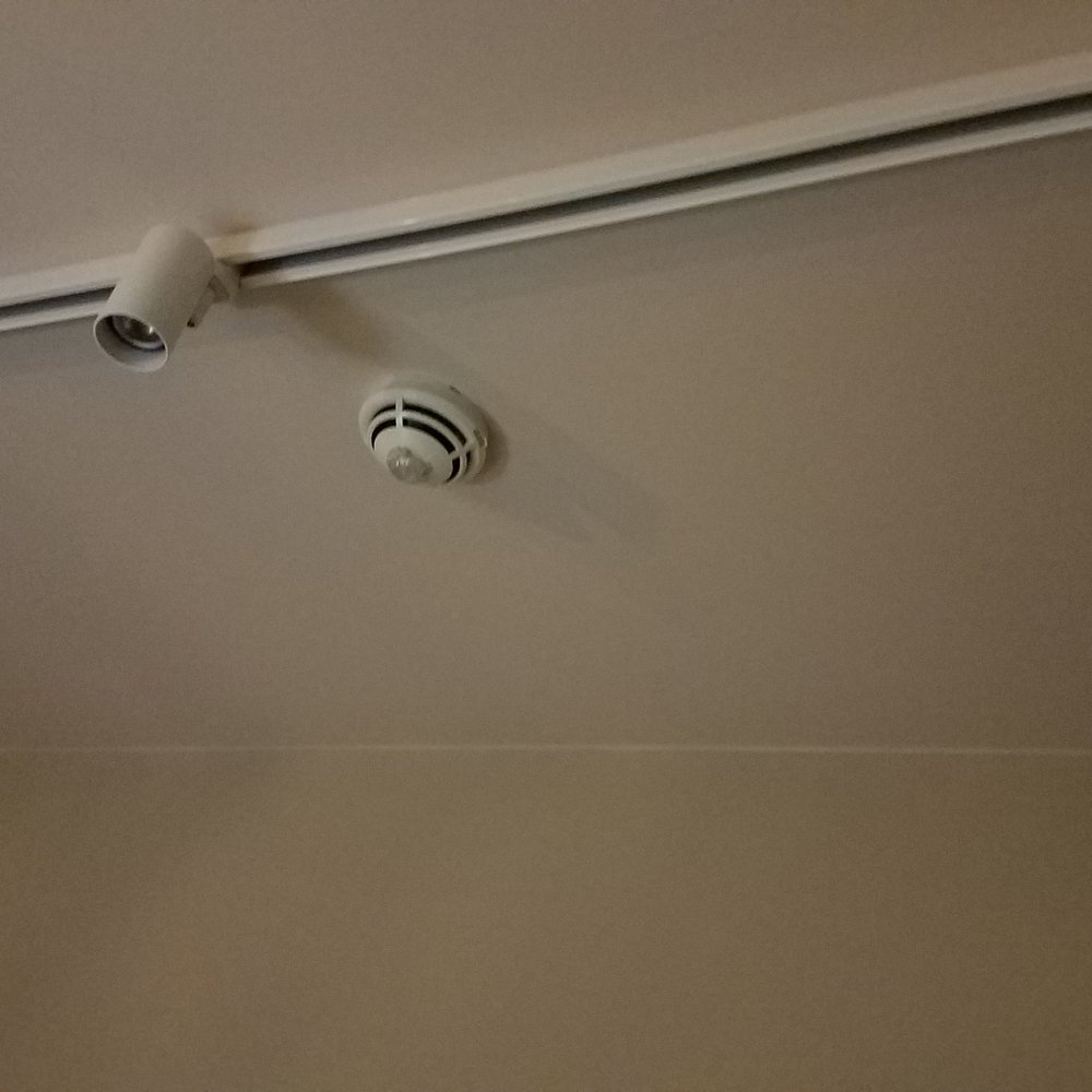 Scandic Hotel Grensen - Broken track lighting - Hotels Near Me - Oslo, 03