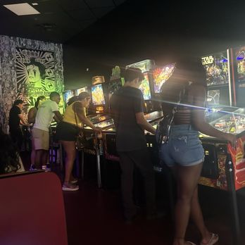 Ziggys Magic Pizza Shop - Some of the old school pinball machines - Pizza Near Me - Phoenix, Arizona Ziggys Magic Pizza Shop - Some of the old school pinball machines - Pizza Near Me - Phoenix, Arizona