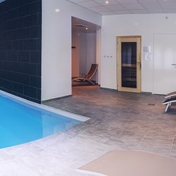 Hôtel Les Bains Romains - Espace détente - piscine intérieure