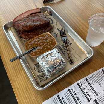 4 Rivers Smokehouse - Ribs beans and grit cake - Barbeque Near Me - Lakeland, Florida 4 Rivers Smokehouse - Ribs beans and grit cake - Barbeque Near Me - Lakeland, Florida