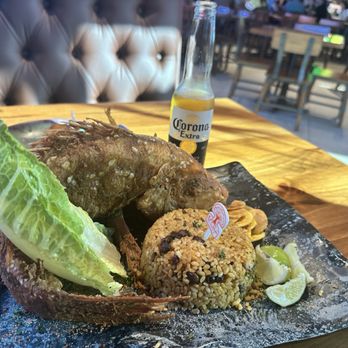 Pal Campo Restaurant - Dr. Phillips - The whole fried snapper! - Puerto Rican Near Me - Bay Lake, Florida Pal Campo Restaurant - Dr. Phillips - The whole fried snapper! - Puerto Rican Near Me - Bay Lake, Florida